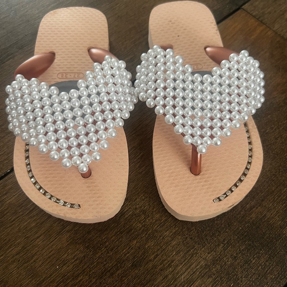 Elegant Pearl Embellished Sandals